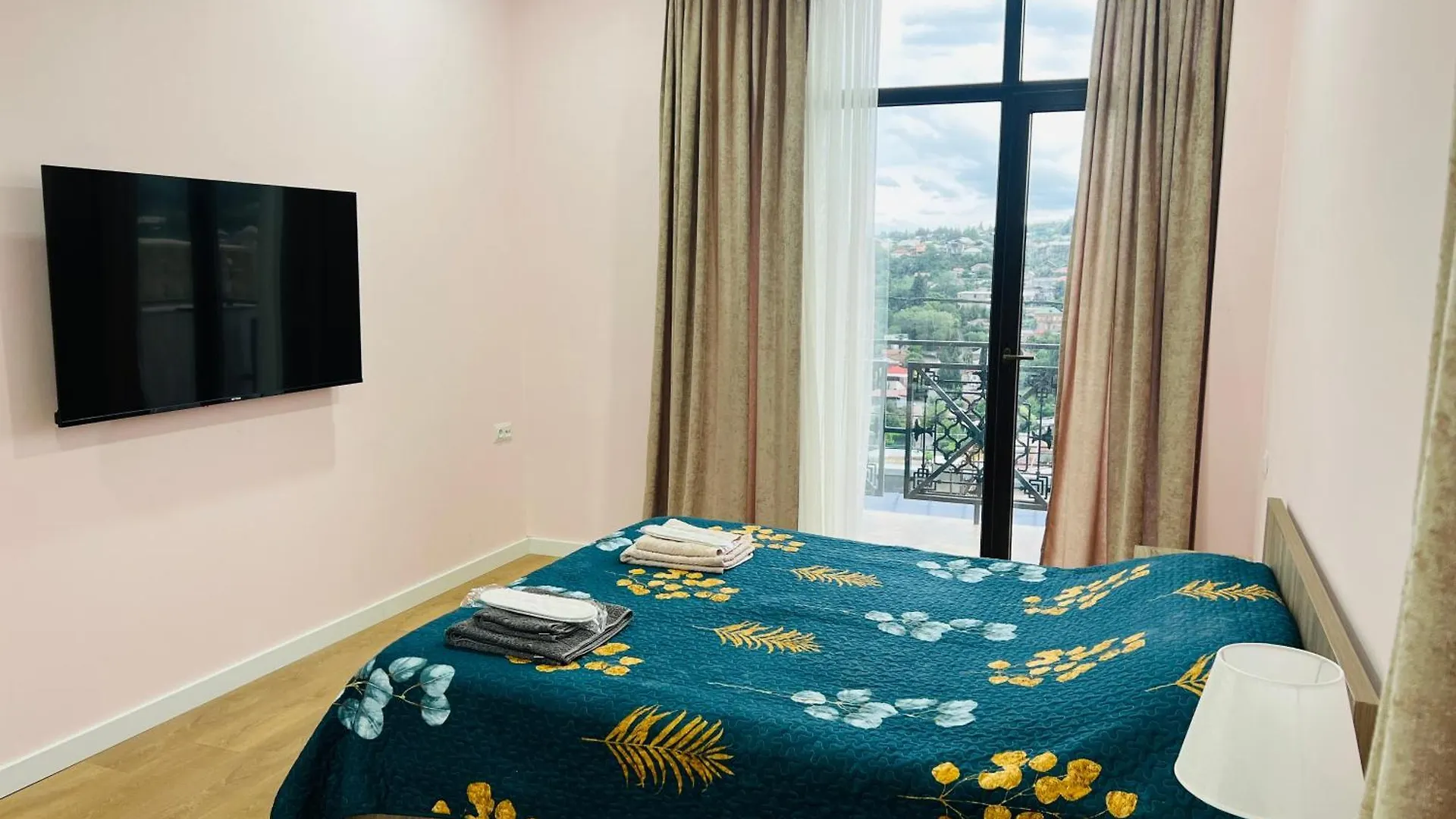מלון דירות טביליסי Panorama Hills Apart-Hotel