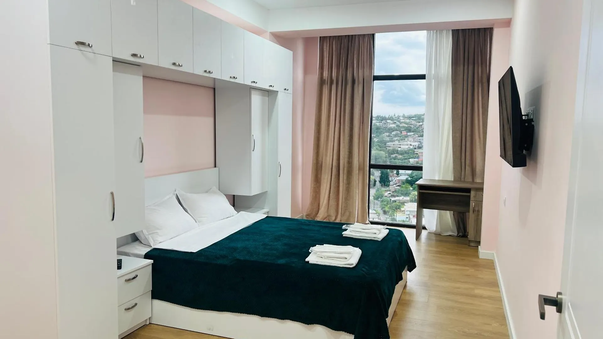 טביליסי Panorama Hills Apart-Hotel 0*,  גאורגיה